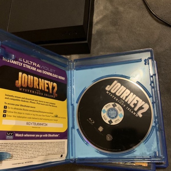 PS4 - Picture 5 of 6